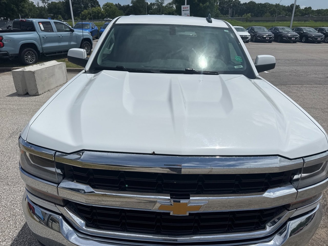 Used 2016 Chevrolet Silverado 1500 LT with VIN 3GCUKRECXGG257739 for sale in Kansas City
