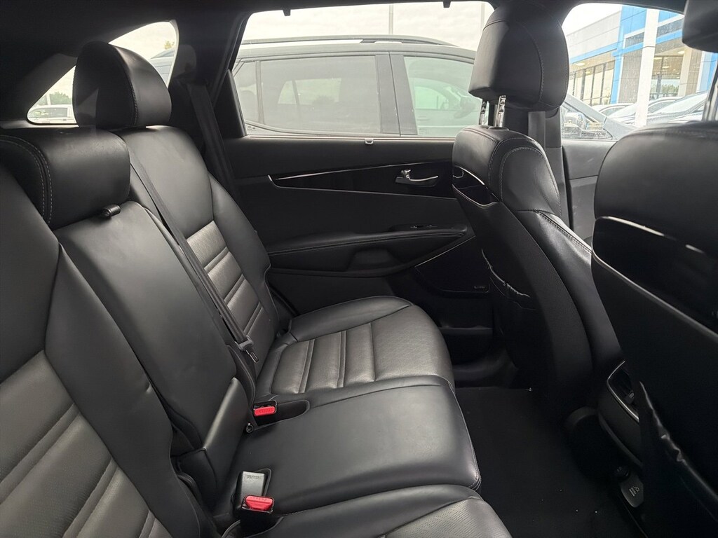 Used 2017 Kia Sorento SXL V6