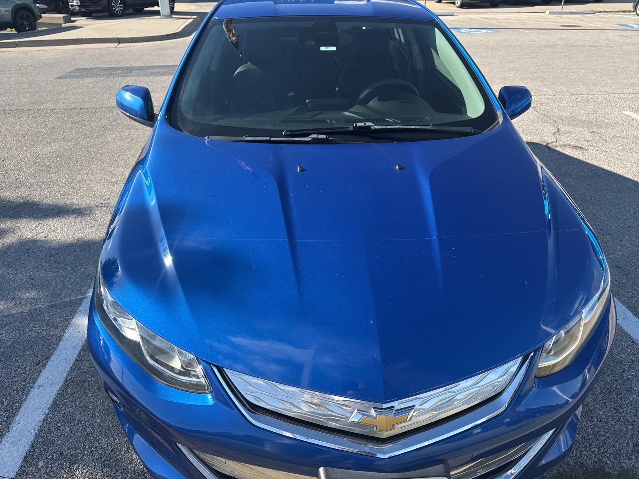 2017 Chevrolet Volt Premier photo 3