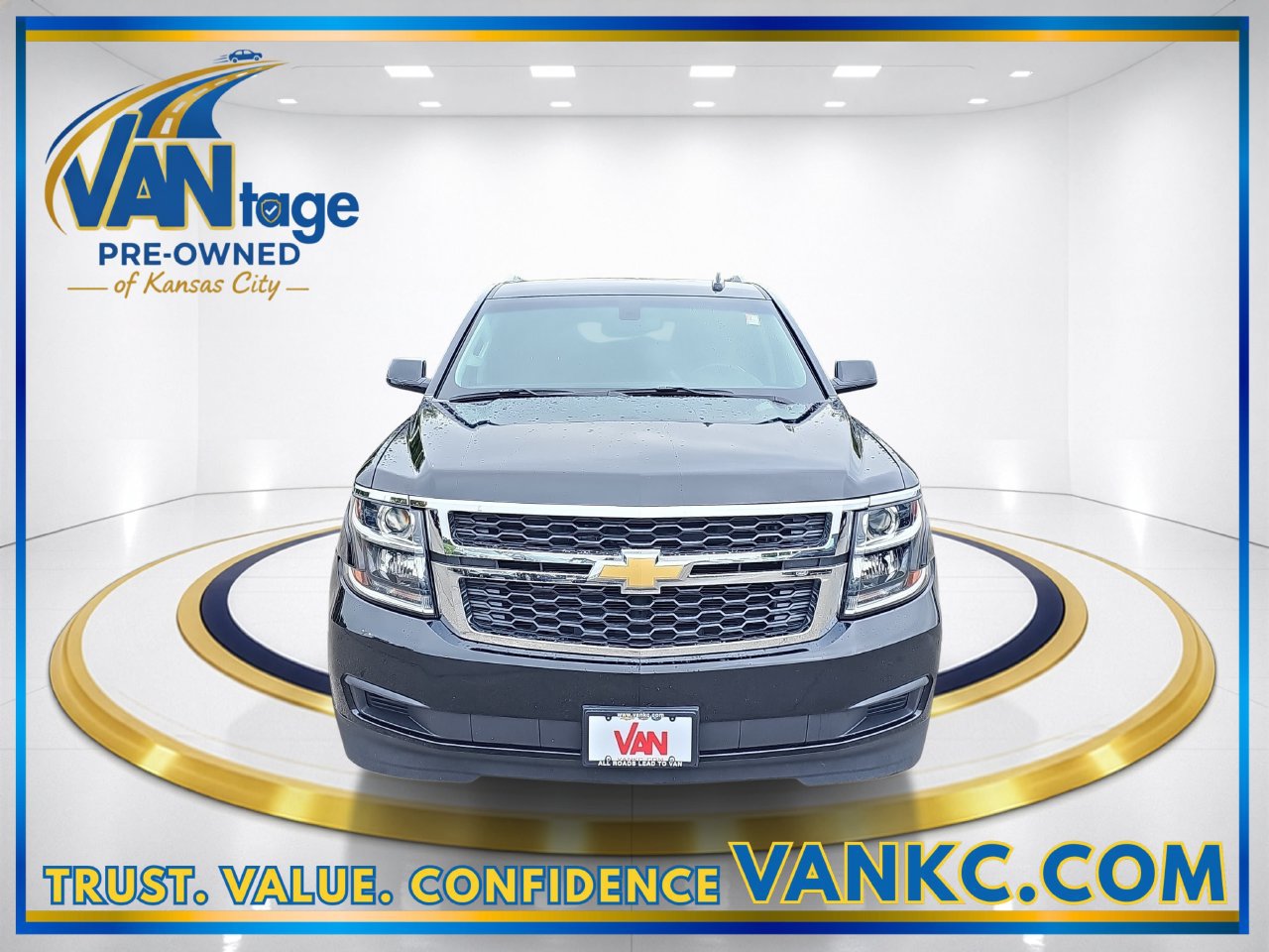 Used 2018 Chevrolet Tahoe LS with VIN 1GNSKAKC0JR128274 for sale in Kansas City