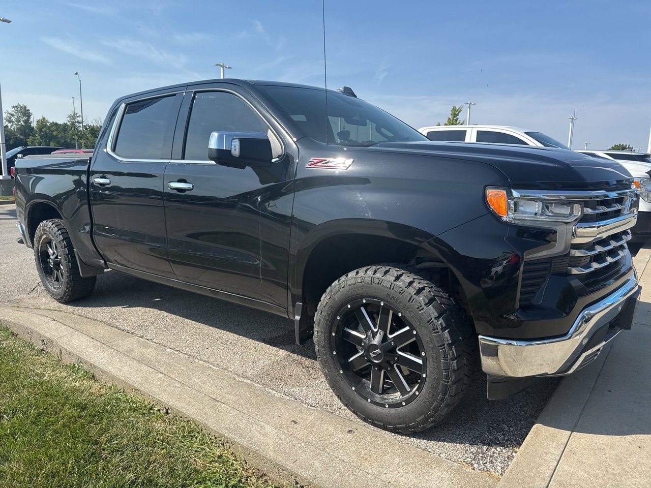 Used 2022 Chevrolet Silverado 1500 LTZ with VIN 2GCUDGED3N1502555 for sale in Kansas City