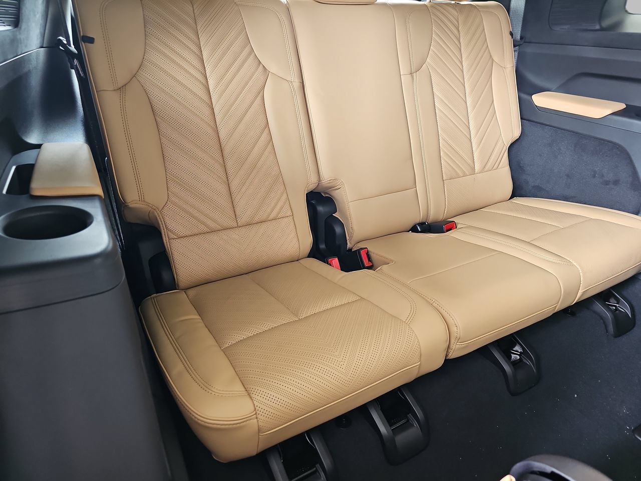 2025 Cadillac Escalade IQ Sport 2 - Photo 12