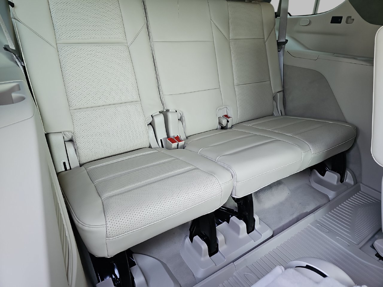 2026 Cadillac Escalade Platinum Sport - Photo 11