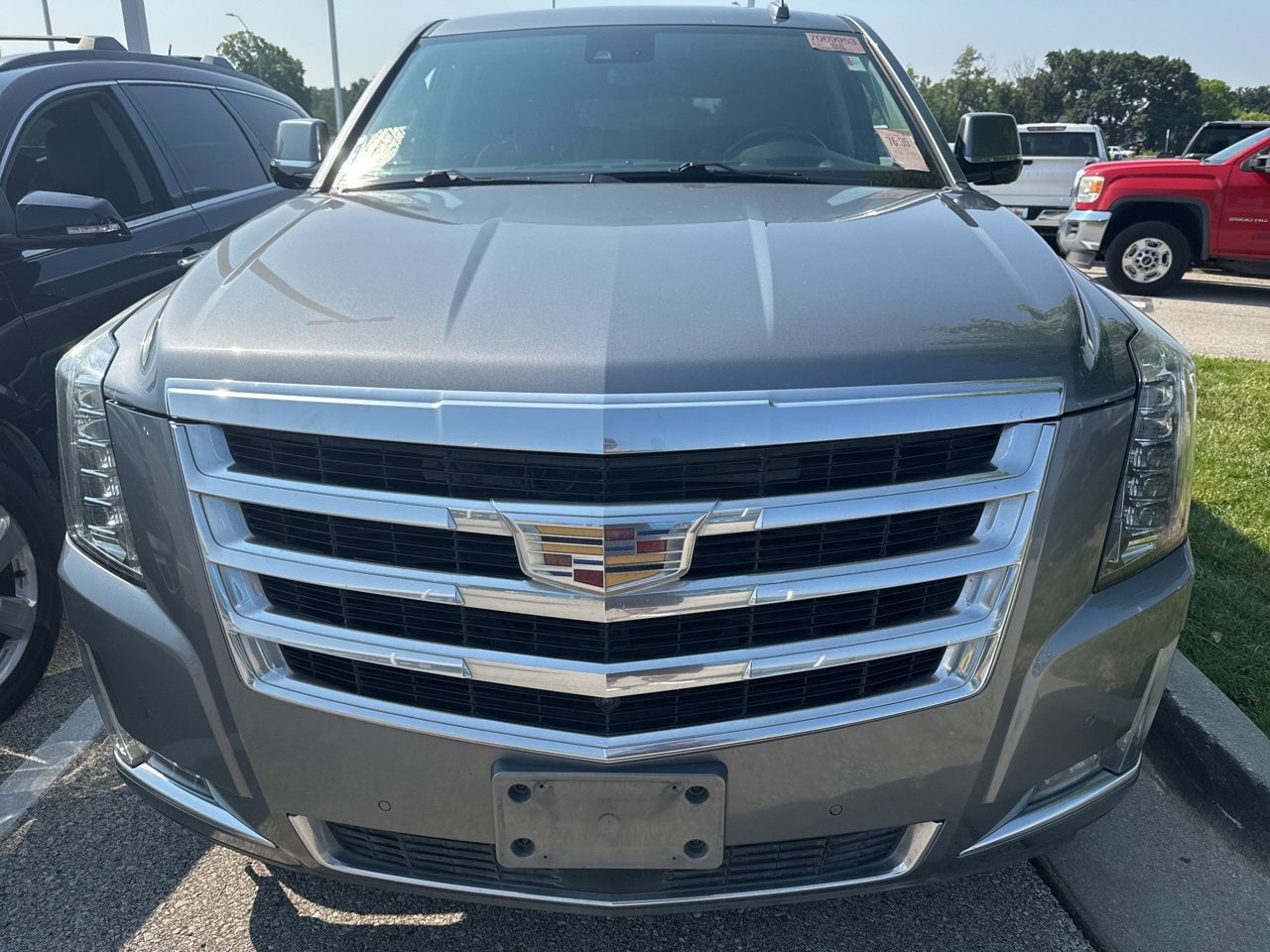 Used 2020 Cadillac Escalade ESV Premium Luxury with VIN 1GYS4JKJ1LR151822 for sale in Kansas City