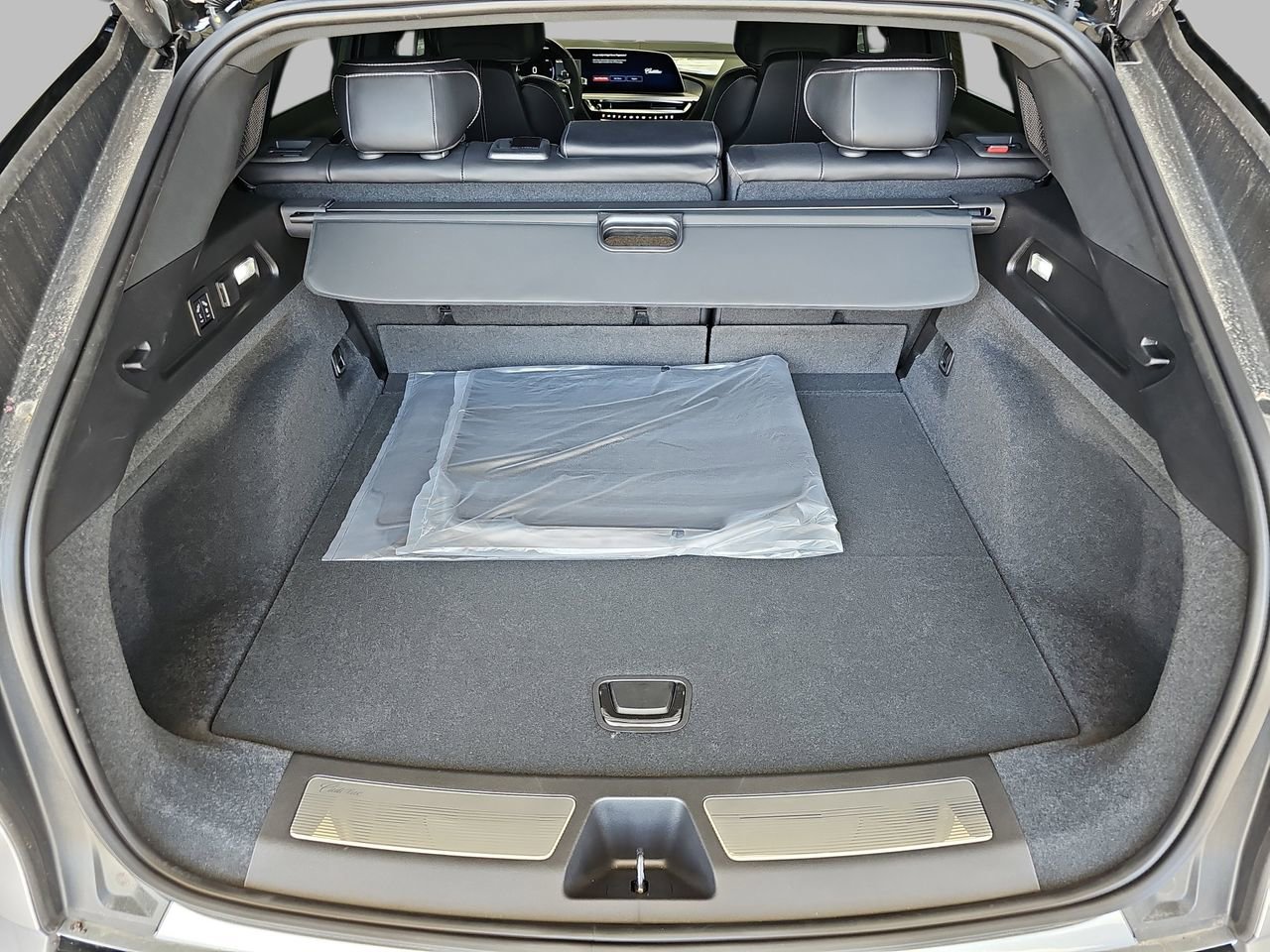 2026 Cadillac LYRIQ V Premium - Photo 12