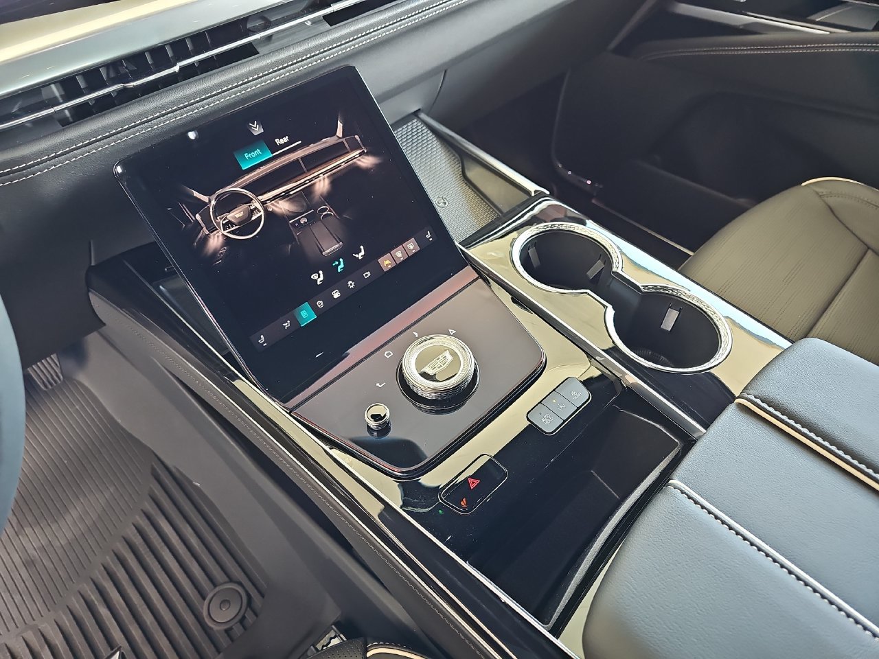 2026 Cadillac Escalade Sport - Photo 24