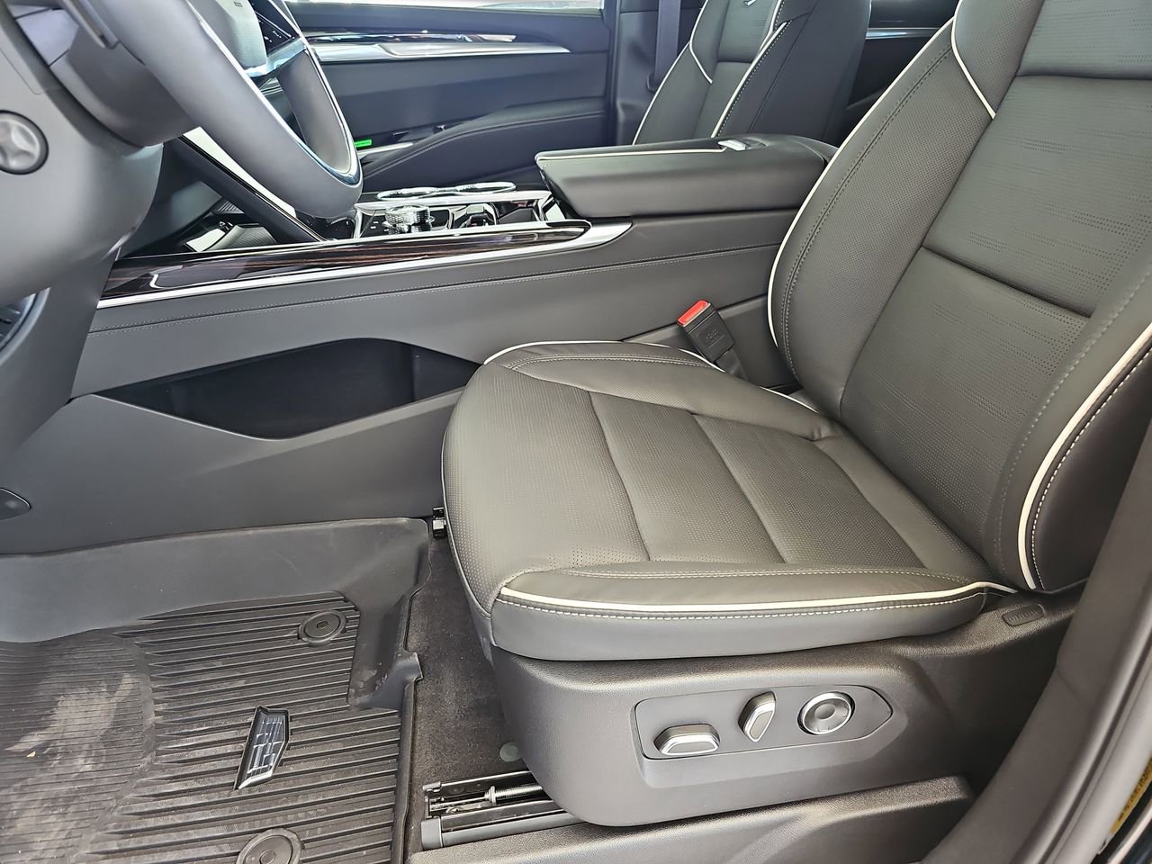 2026 Cadillac Escalade ESV Luxury - Photo 16