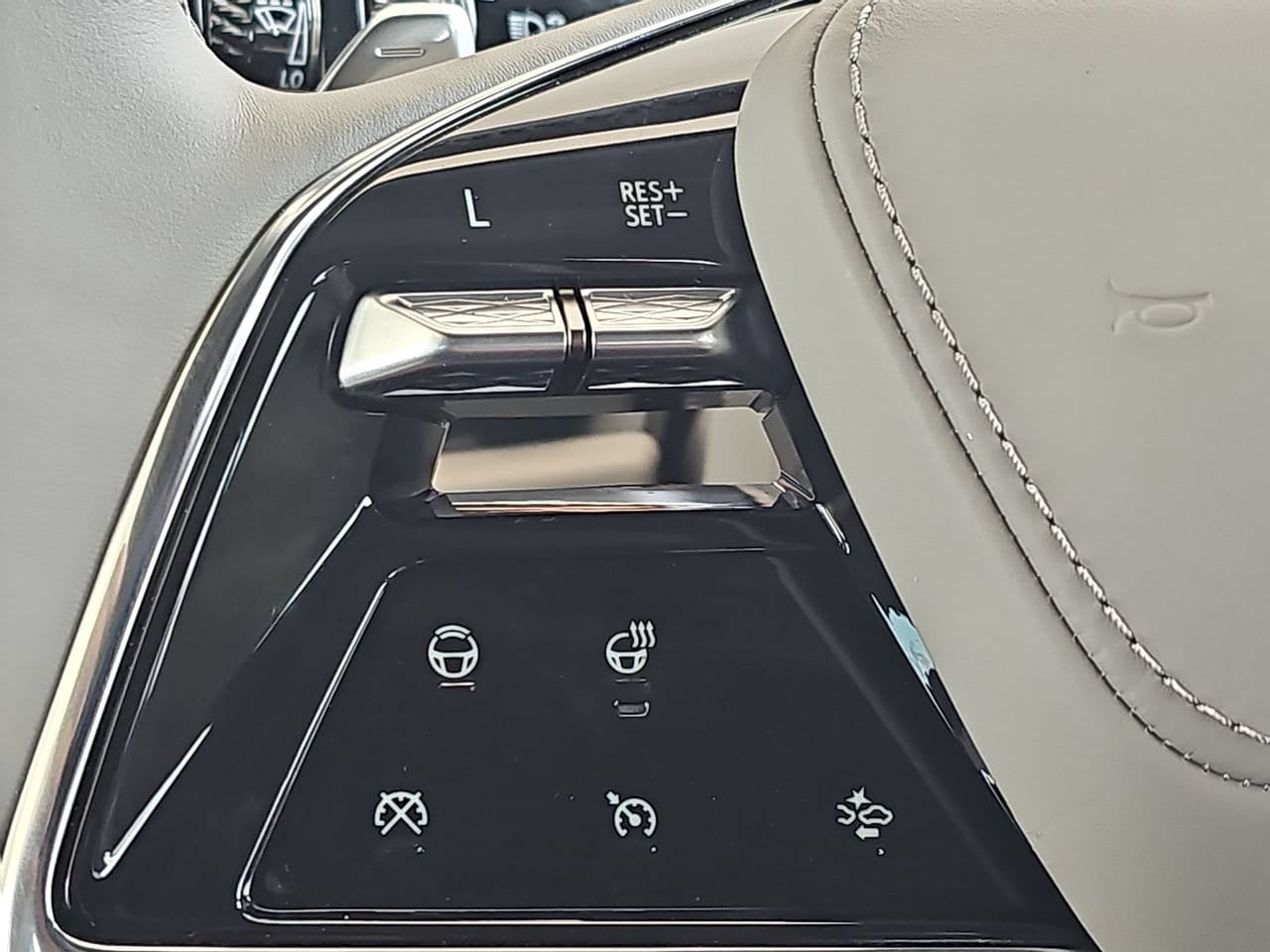 2026 Cadillac Escalade Platinum Sport - Photo 18