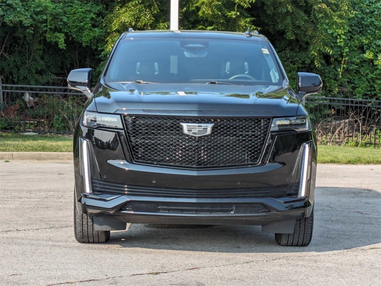 Certified 2022 Cadillac Escalade Sport Platinum with VIN 1GYS4GKL8NR124169 for sale in Kansas City, MO