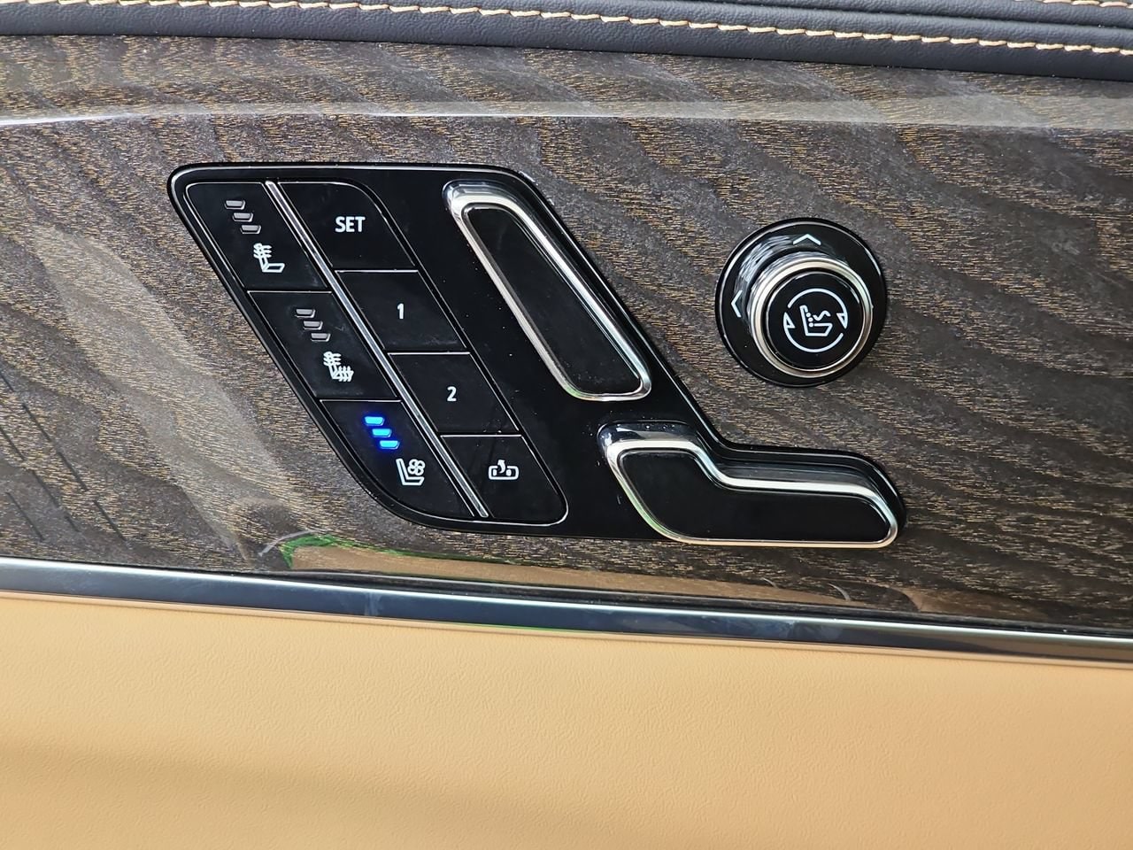 2025 Cadillac Escalade IQ Sport 2 - Photo 30