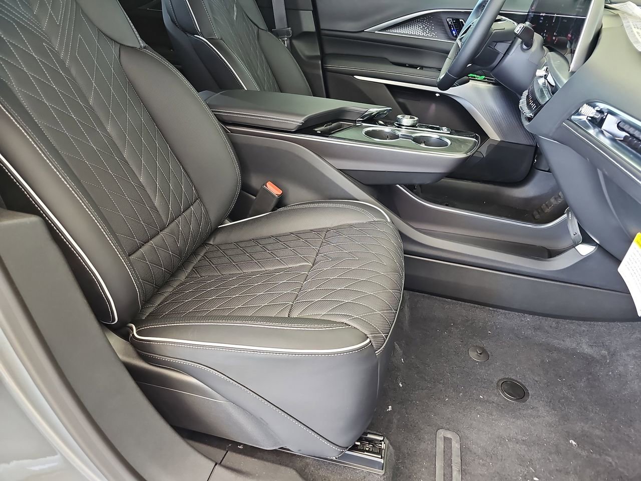 2026 Cadillac LYRIQ V Premium - Photo 10