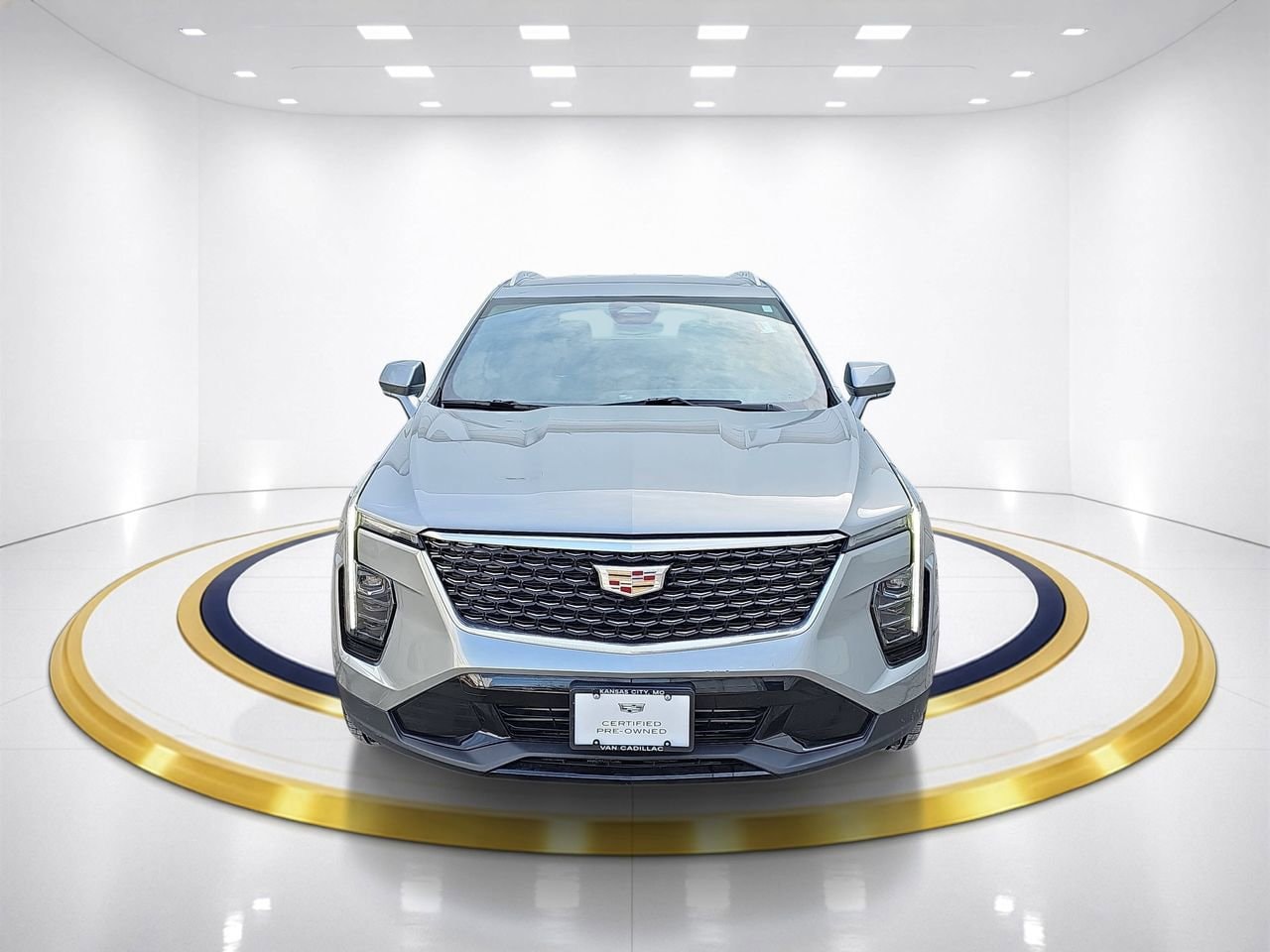 Used 2024 Cadillac XT4 Premium Luxury with VIN 1GYFZDR41RF157361 for sale in Kansas City