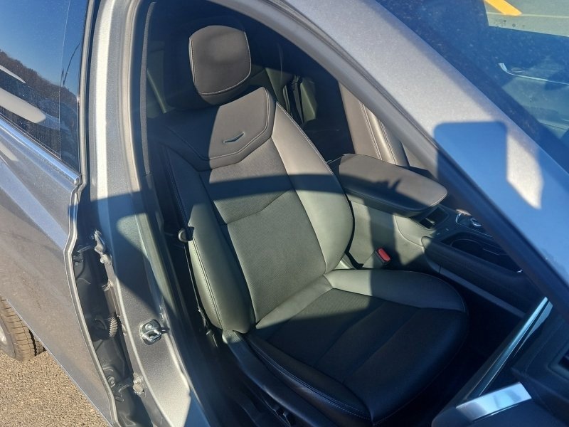 2023 Cadillac XT5 Premium Luxury photo 2