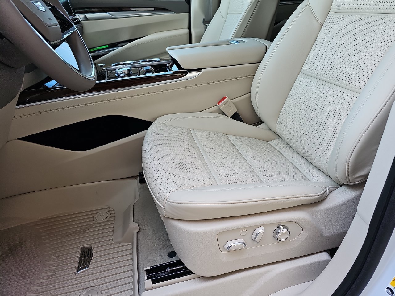2026 Cadillac Escalade Platinum Sport - Photo 15