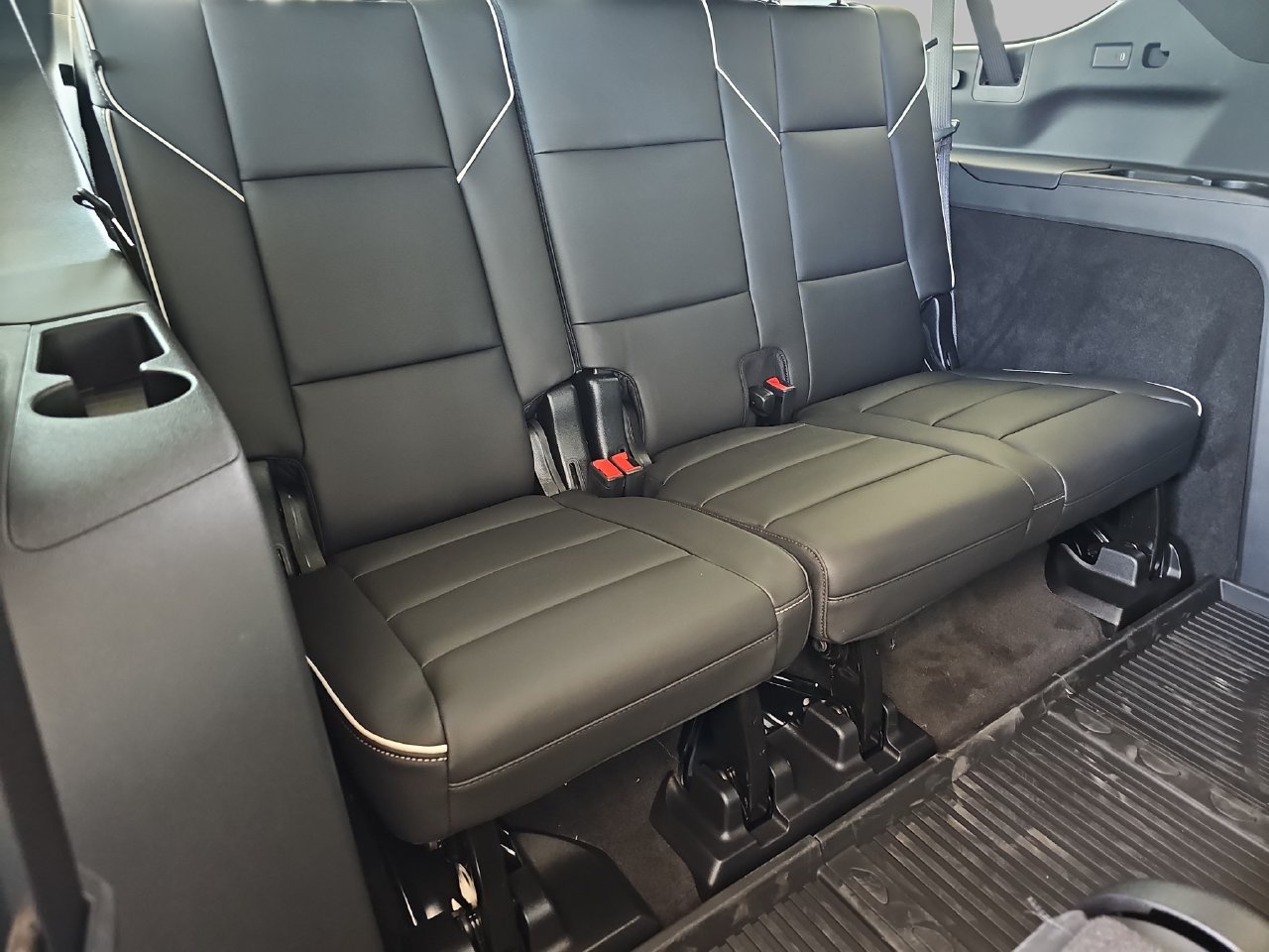 2026 Cadillac Escalade Sport - Photo 11