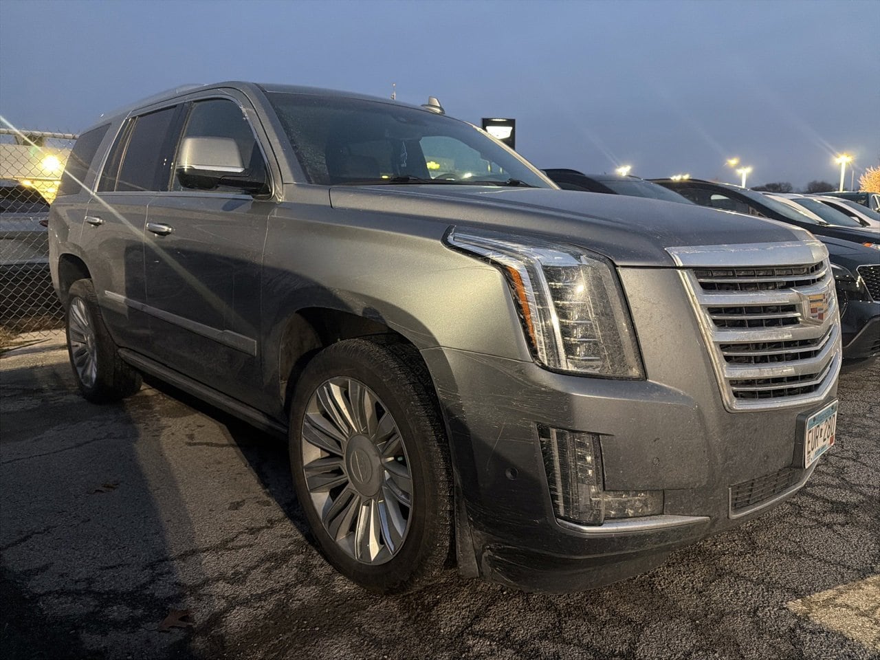 2019 Cadillac Escalade Platinum's photo
