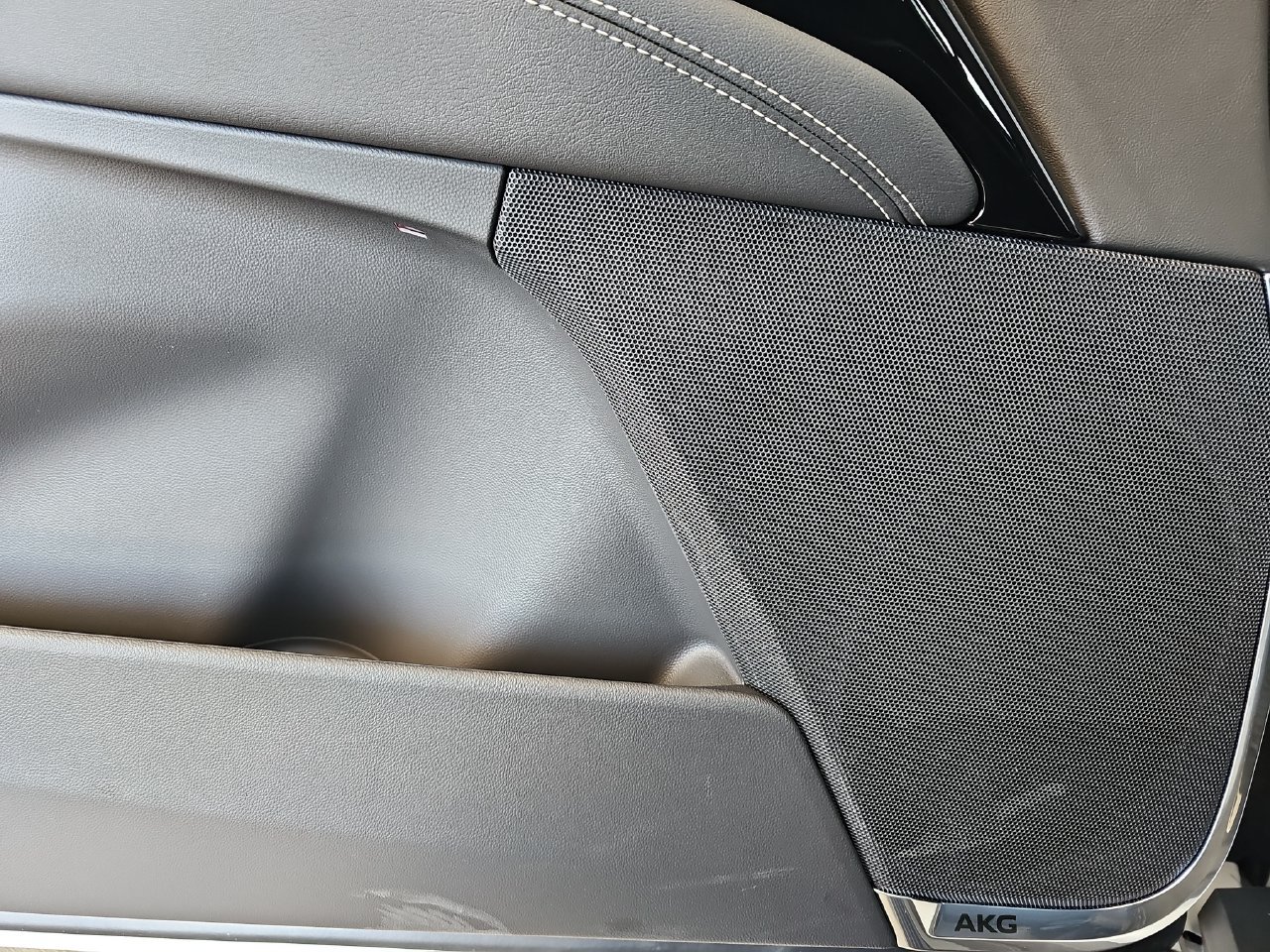 2026 Cadillac Escalade Sport - Photo 28