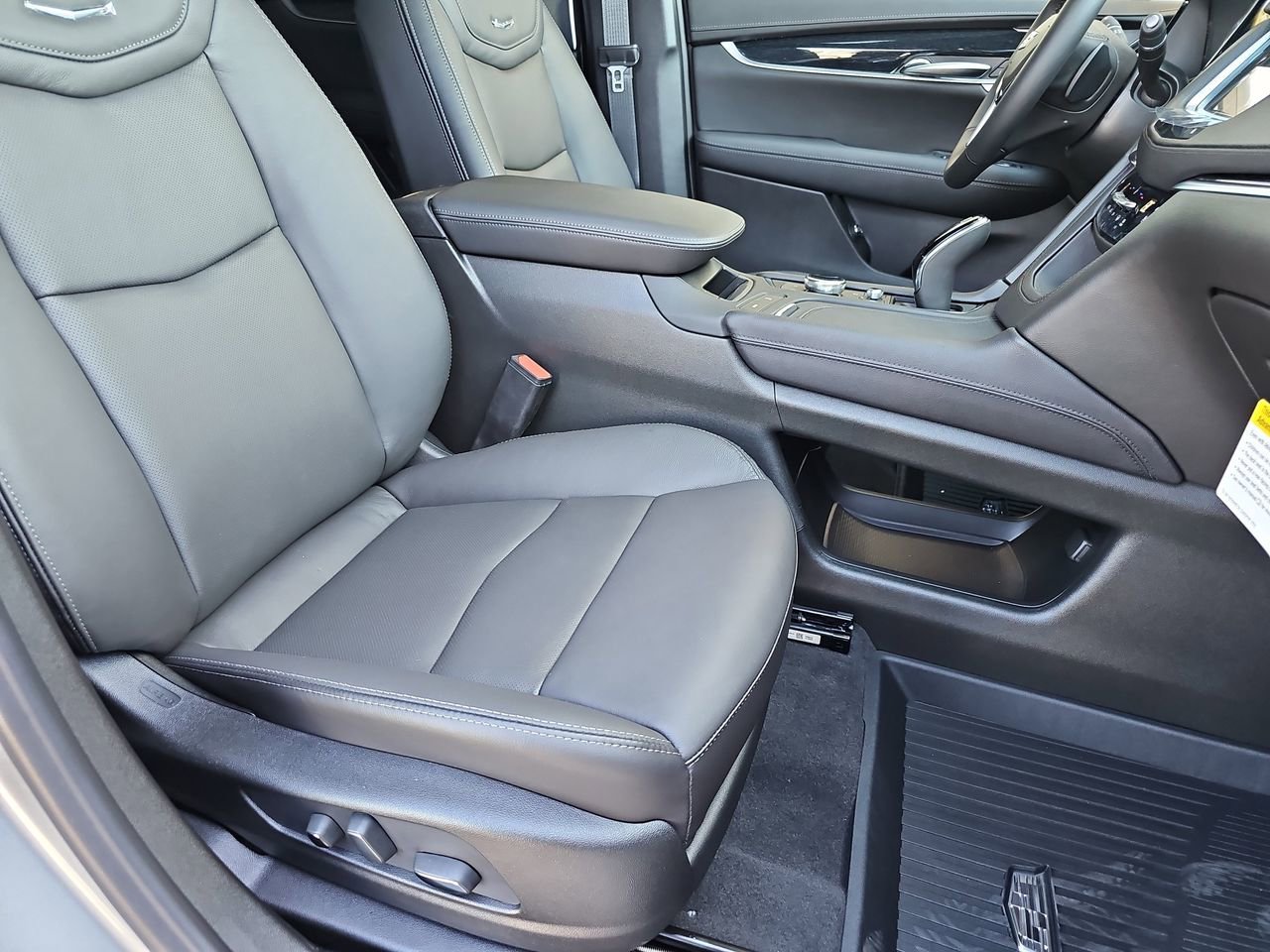 2026 Cadillac XT5 Premium Luxury - Photo 10