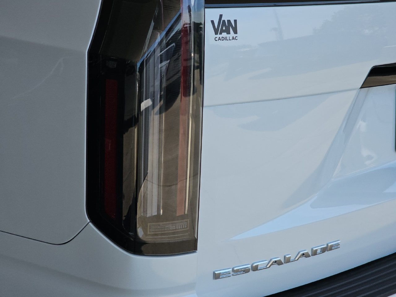 2026 Cadillac Escalade Sport - Photo 35