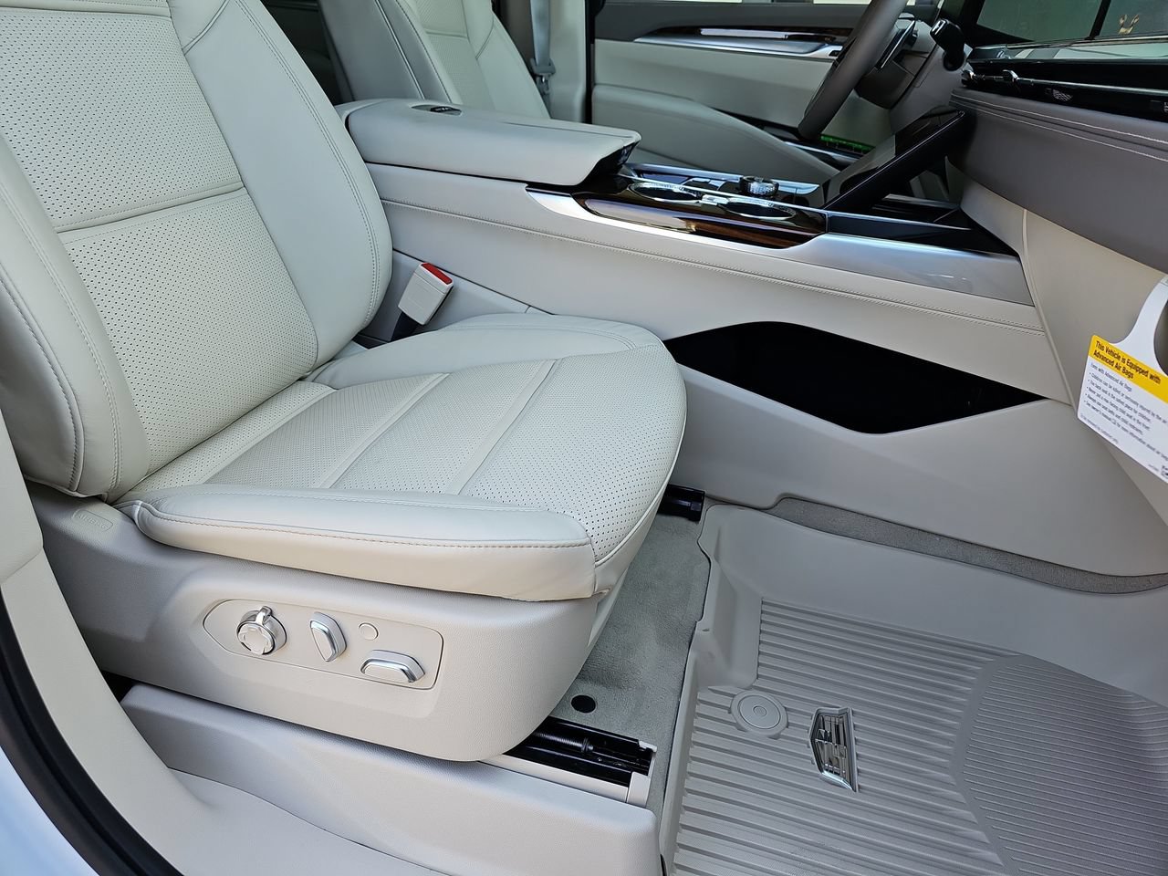 2026 Cadillac Escalade Platinum Sport - Photo 10