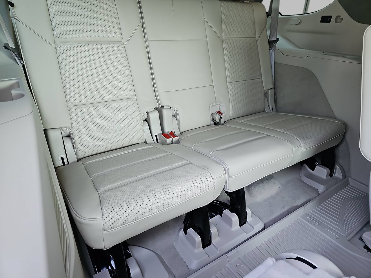 2026 Cadillac Escalade Platinum Sport - Photo 12