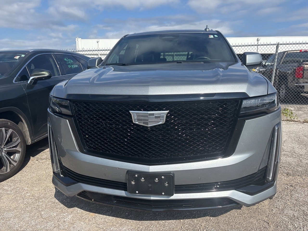 Used 2023 Cadillac Escalade Sport Platinum with VIN 1GYS4GKL1PR267256 for sale in Kansas City