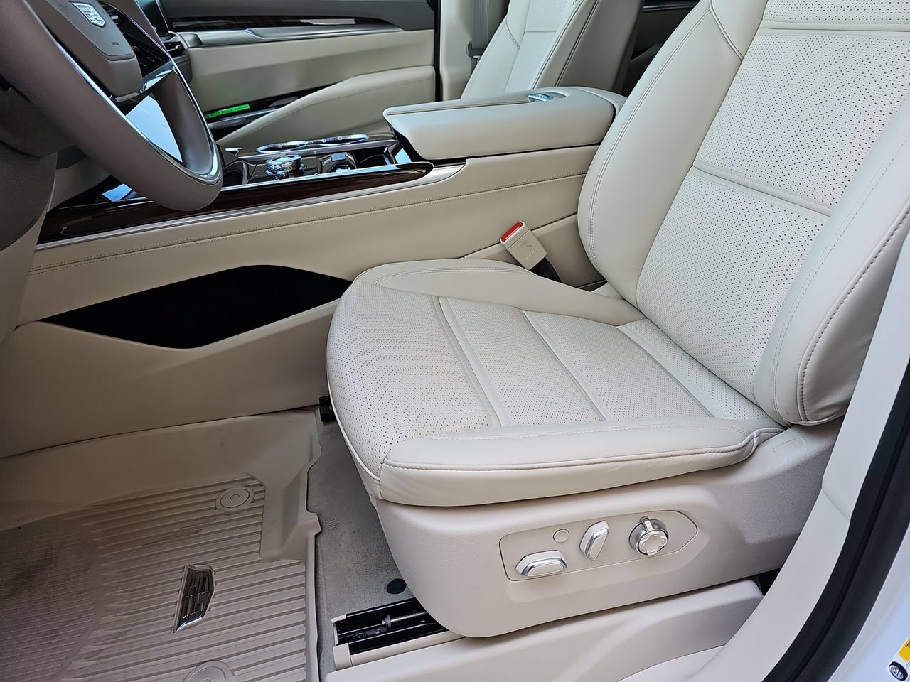 2026 Cadillac Escalade Platinum Sport - Photo 16