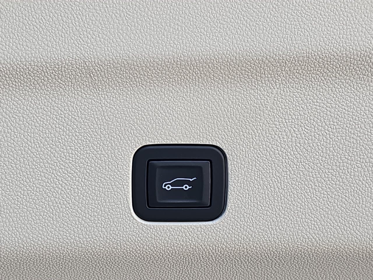 2026 Cadillac Escalade Platinum Sport - Photo 13