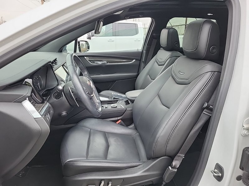 2022 Cadillac XT5 Sport photo 3