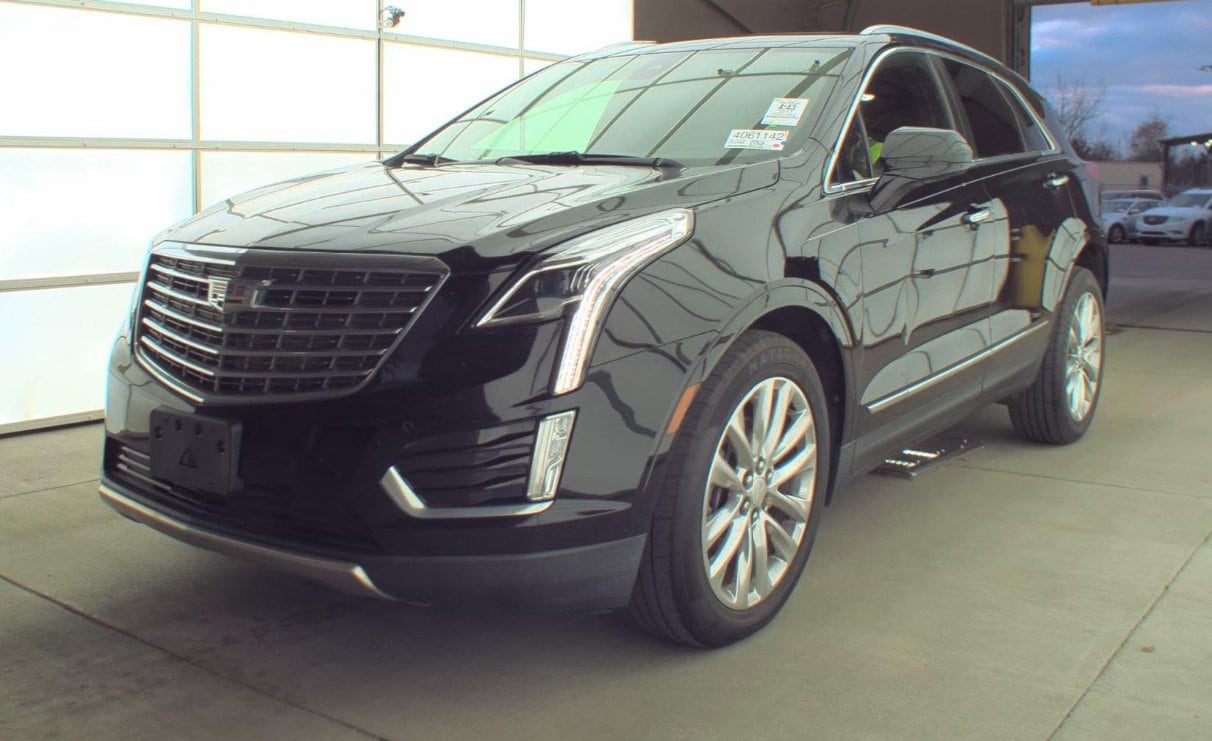 Used 2017 Cadillac XT5 Platinum with VIN 1GYKNFRSXHZ164259 for sale in Kansas City