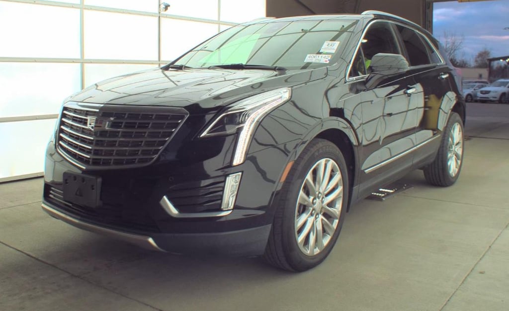 Used 2017 CADILLAC XT5 Platinum SUV