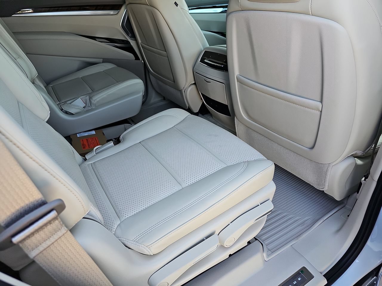 2026 Cadillac Escalade Platinum Sport - Photo 11