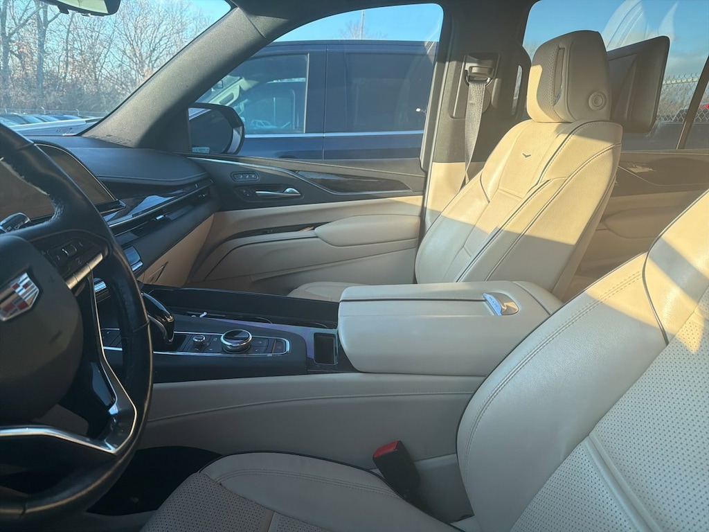 Used 2021 CADILLAC Escalade Premium Luxury 4x4 SUV