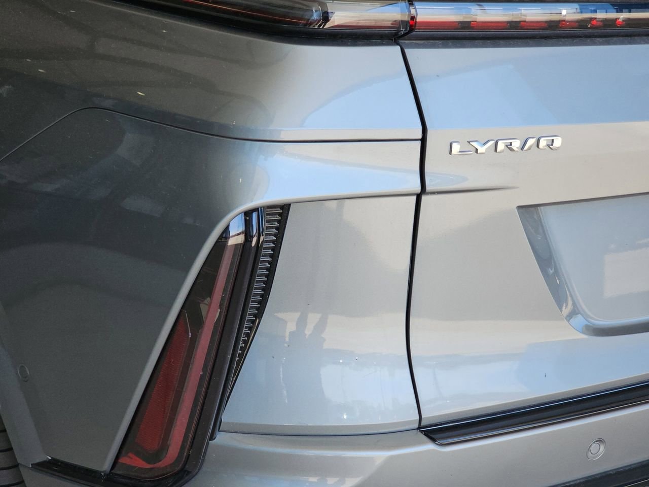 2026 Cadillac LYRIQ V Premium - Photo 34