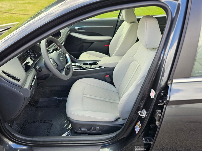 2023 Hyundai Sonata SEL photo 2