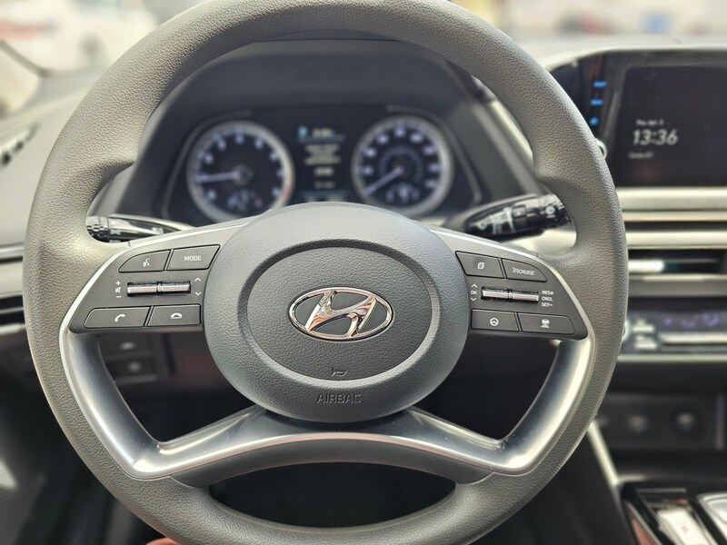 2023 Hyundai Sonata SEL photo 3