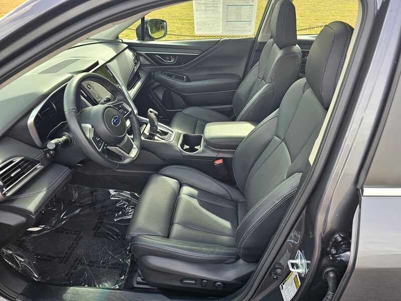 2022 Subaru Legacy Limited photo 2