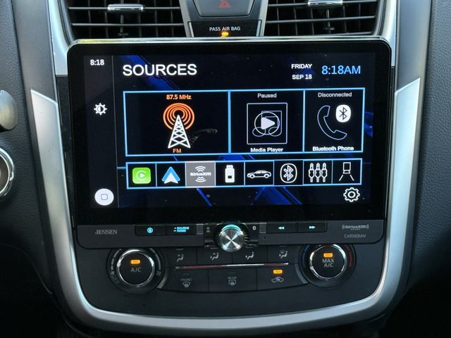 Used 2017 Super Black Nissan 2.5 SR image 16