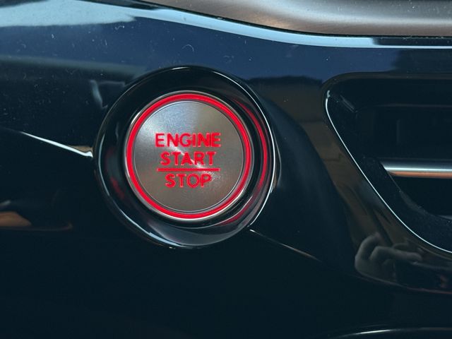 Used 2025 Majestic Black Pearl Acura Technology Package image 20