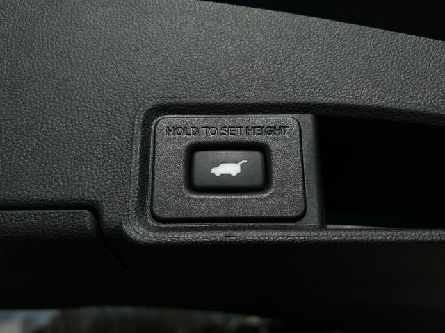 Certified Used 2022 Platinum White Pearl Acura Technology Package image 38