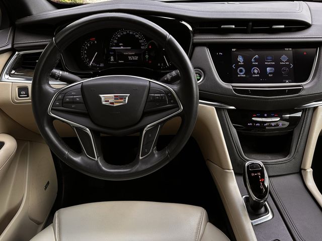 Used 2018 Dark Granite Metallic CADILLAC Base image 14