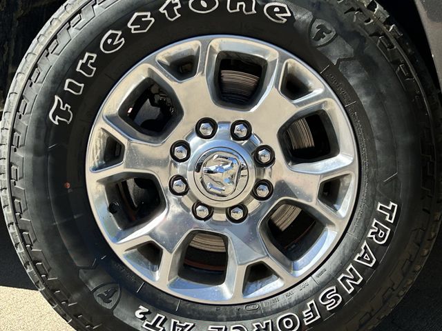 Used 2024 Granite Crystal Metallic Clearcoat Ram Laramie image 12