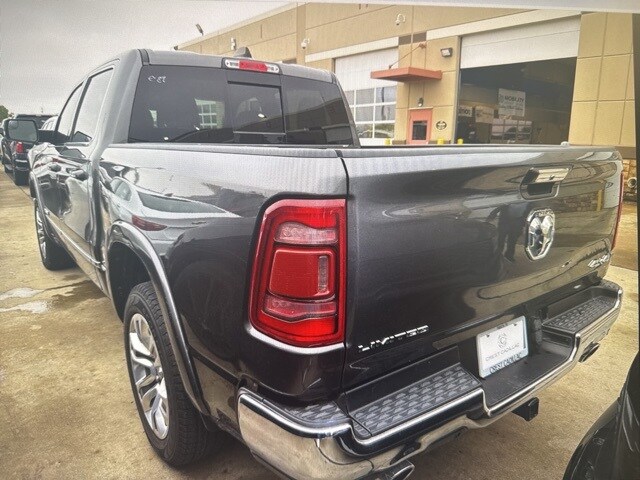 2022 Ram 1500 Limited photo 2