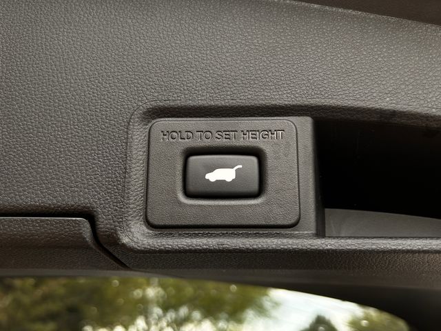 Used 2023 Platinum White Pearl Acura Advance Package image 35