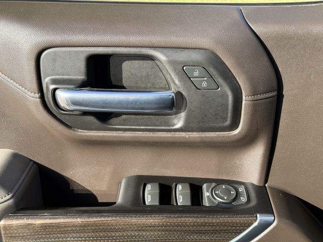 Used 2019 Summit White Chevrolet LT Trail Boss image 17