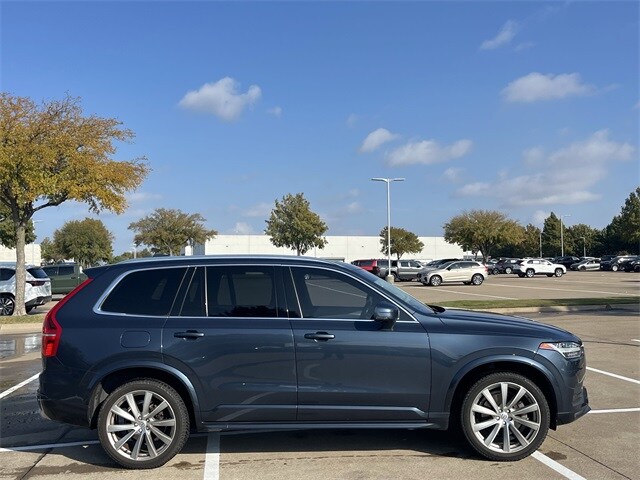2021 Volvo XC90 T5 Momentum photo 2