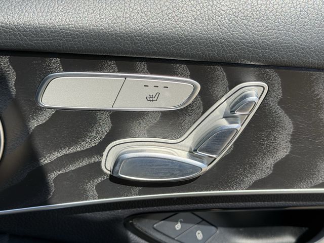 Used 2018 Polar White Mercedes-Benz GLC 300 image 28