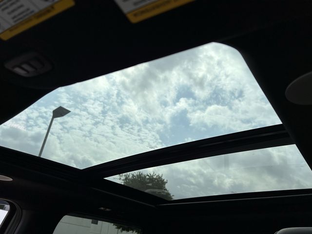 Used 2023 Oxford White Ford Platinum image 32