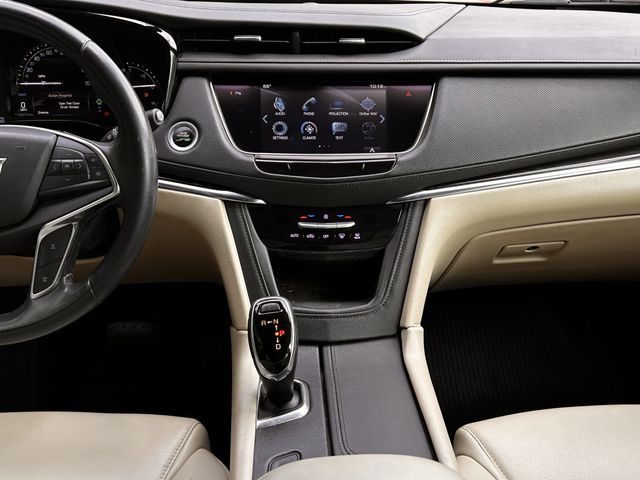 Used 2018 Dark Granite Metallic CADILLAC Base image 19