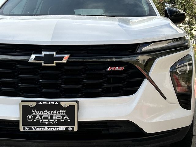 Used 2024 Summit White Chevrolet 2RS image 10